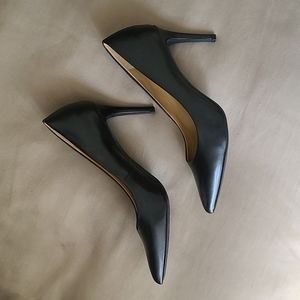 14th & Union black heels NWOT